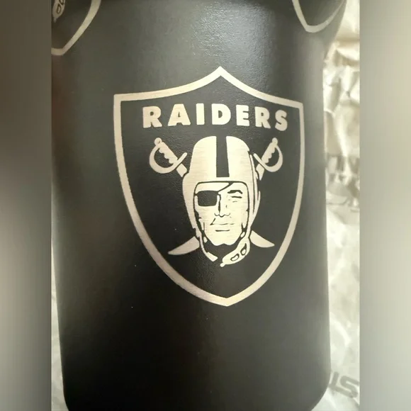Raiders 40oz Tumbler - Picture 4 of 5